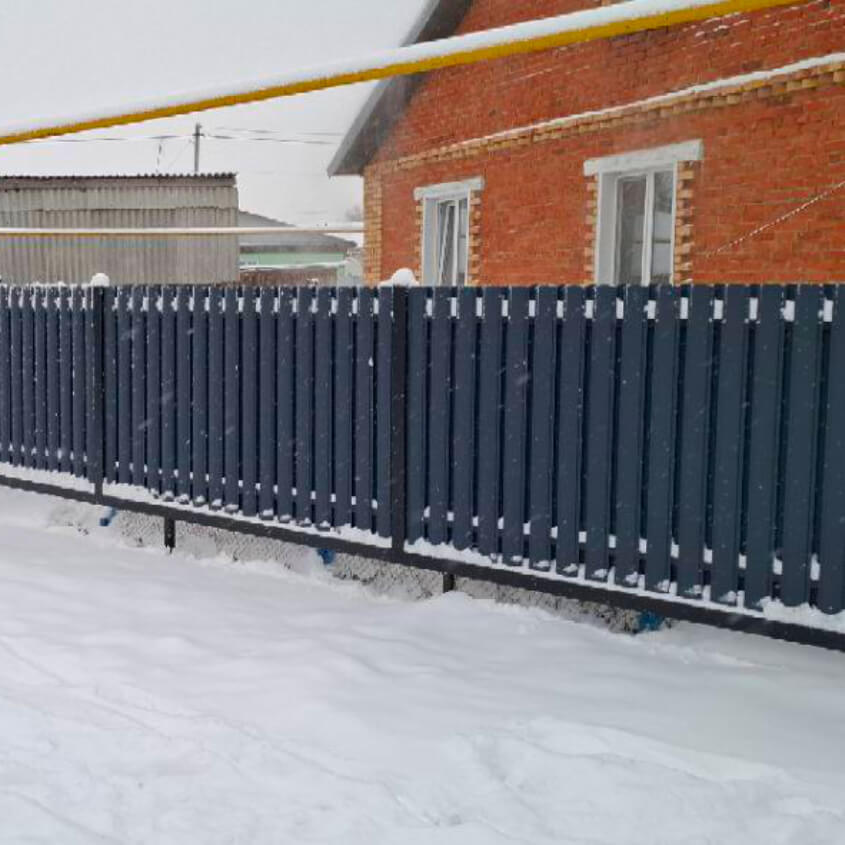 Фото 5 Забор Штакетник Полукруглый RAL7024 МАТТЕ Серый Графит матовый шахматкой